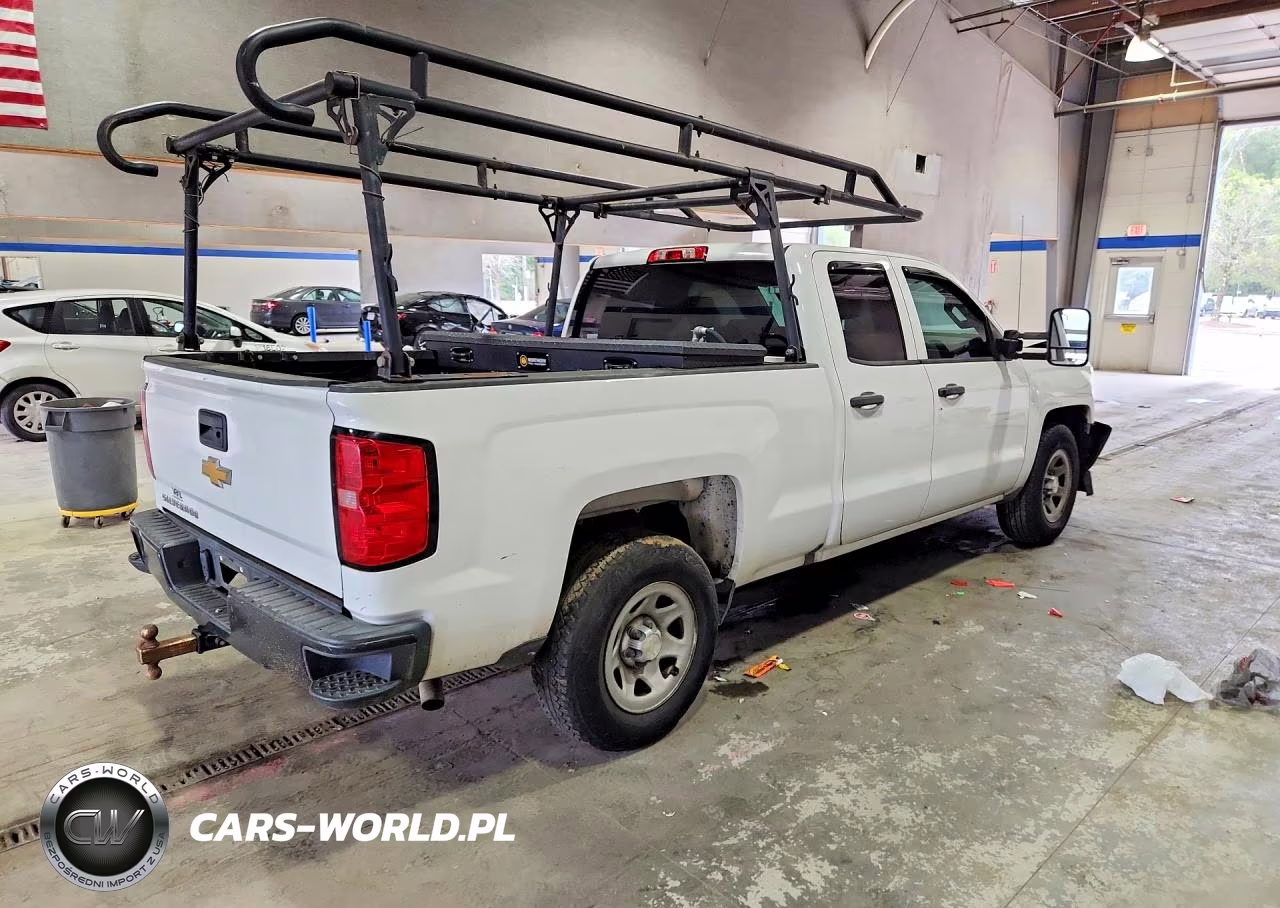 2018 Chevrolet Silverado C1500 VIN:1GCRCNEC5JZ201355 - 3