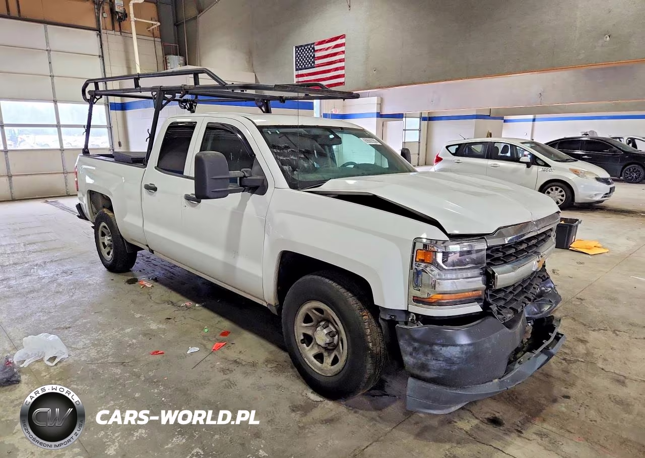 2018 Chevrolet Silverado C1500 VIN:1GCRCNEC5JZ201355 - 4