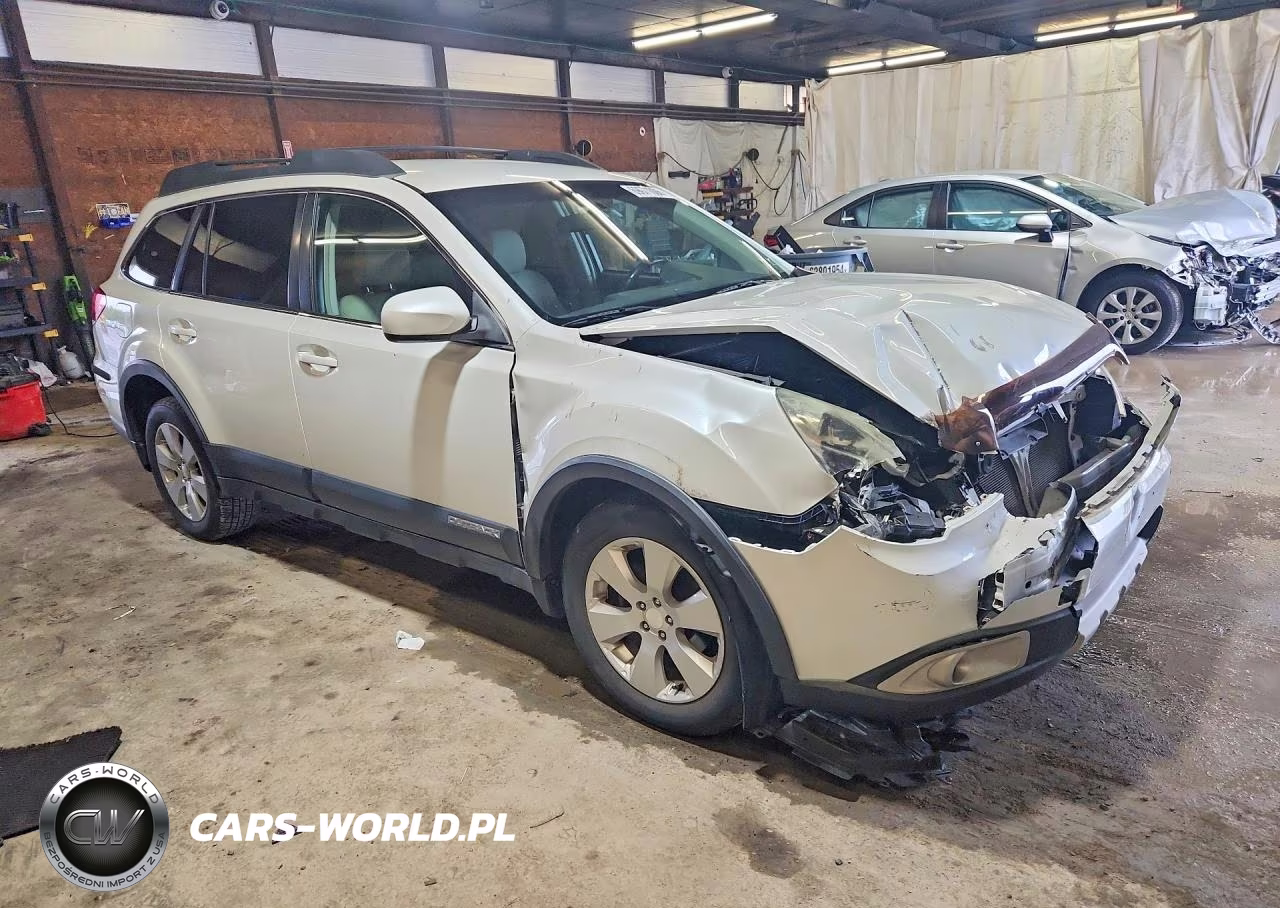 2011 Subaru Outback 2.5I Premium VIN:4S4BRBCC7B3436888 - 4