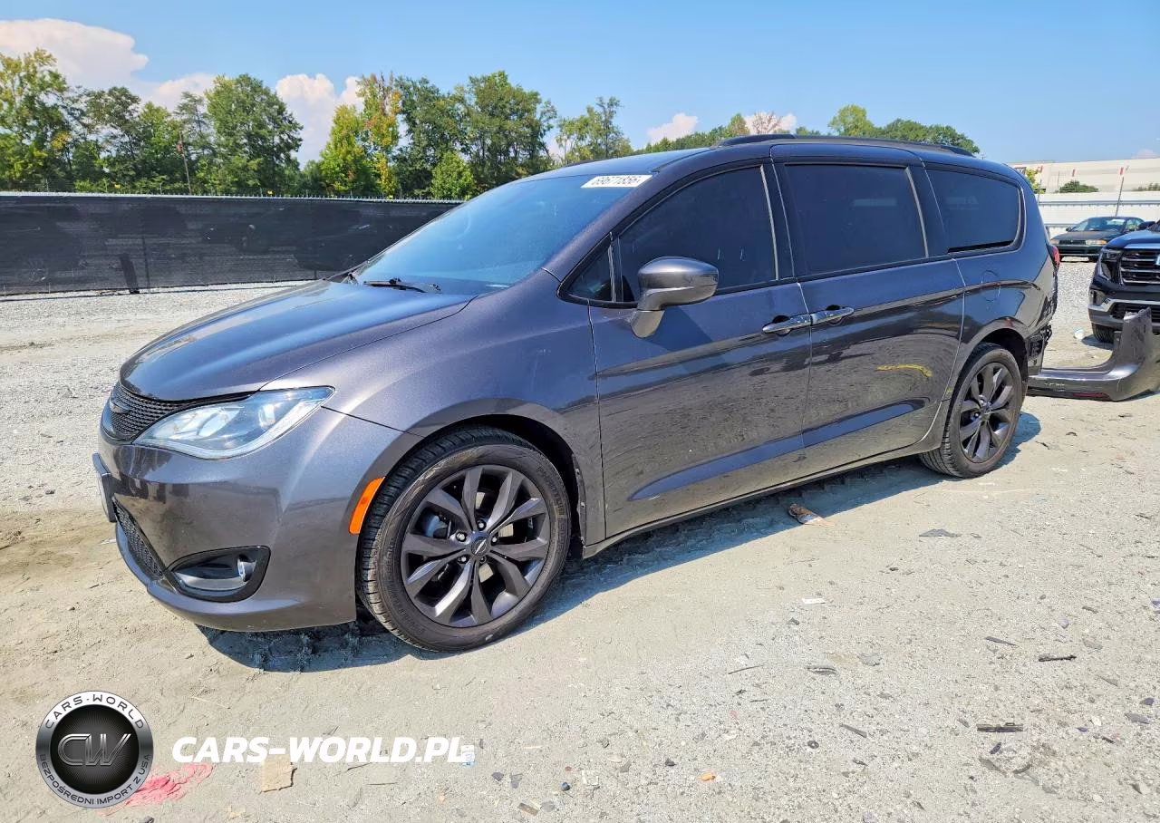 2018 Chrysler Pacifica Touring L – zdjęcie 1 z 14