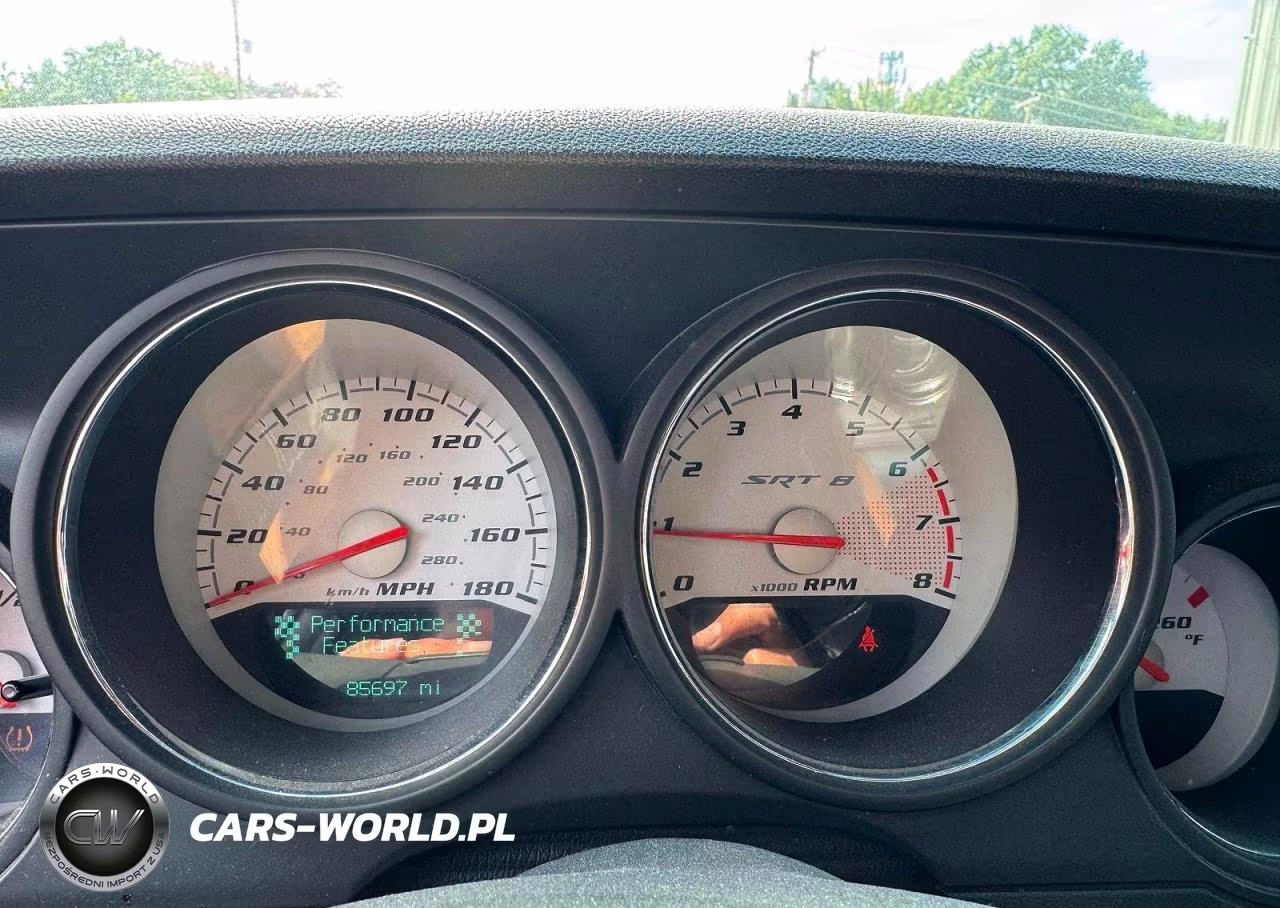 2009 Dodge Challenger Srt-8 VIN:2B3LJ74W59H579482 - 10