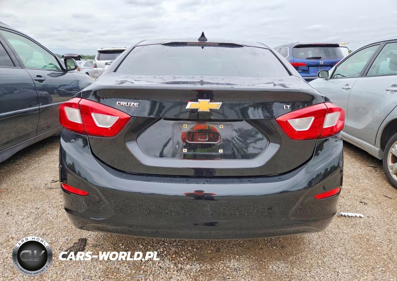 2018 Chevrolet Cruze Lt VIN:1G1BE5SM8J7152424 - 6