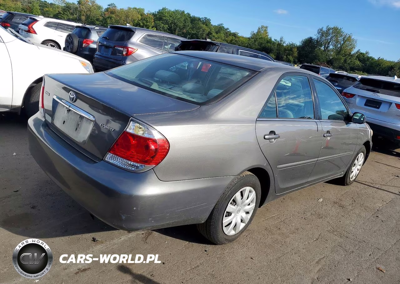 2005 Toyota Camry Standard VIN:4T1BE32K35U958393 - 3