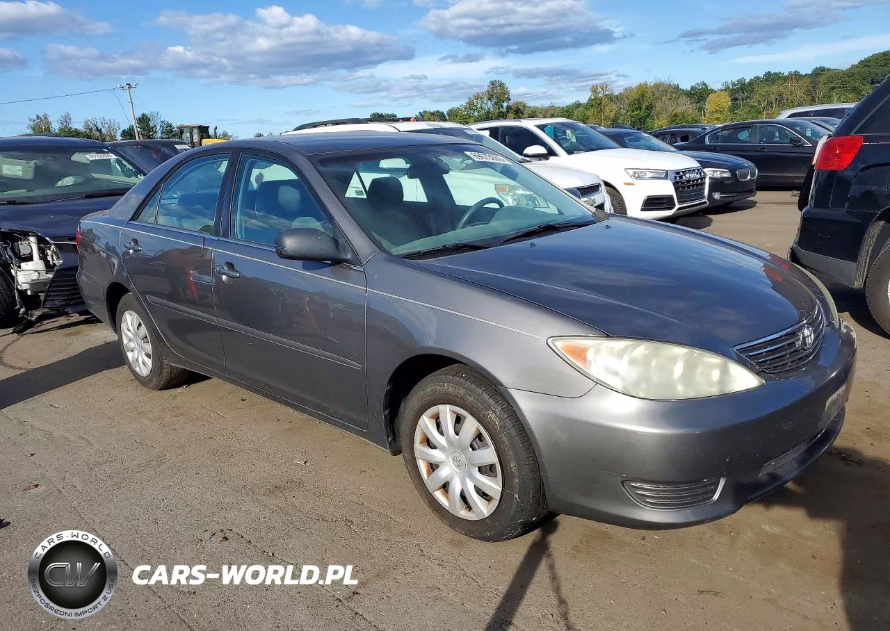 2005 Toyota Camry Standard VIN:4T1BE32K35U958393 - 4