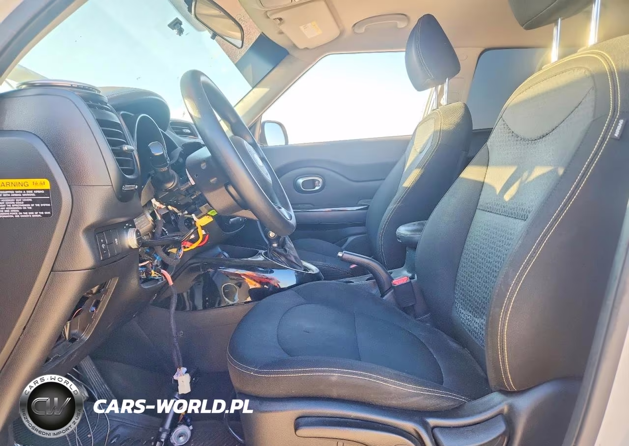 2015 Kia Soul + VIN:KNDJP3A51F7223076 - 7