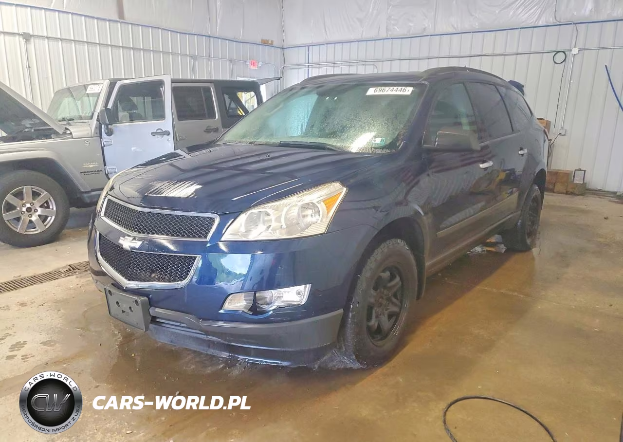 2011 Chevrolet Traverse Ls VIN:1GNKRFED6BJ237495 - 1