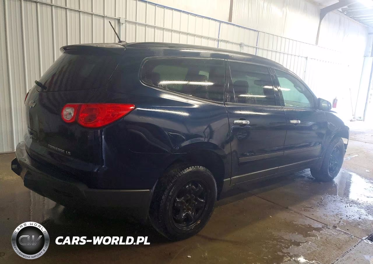 2011 Chevrolet Traverse Ls VIN:1GNKRFED6BJ237495 - 3