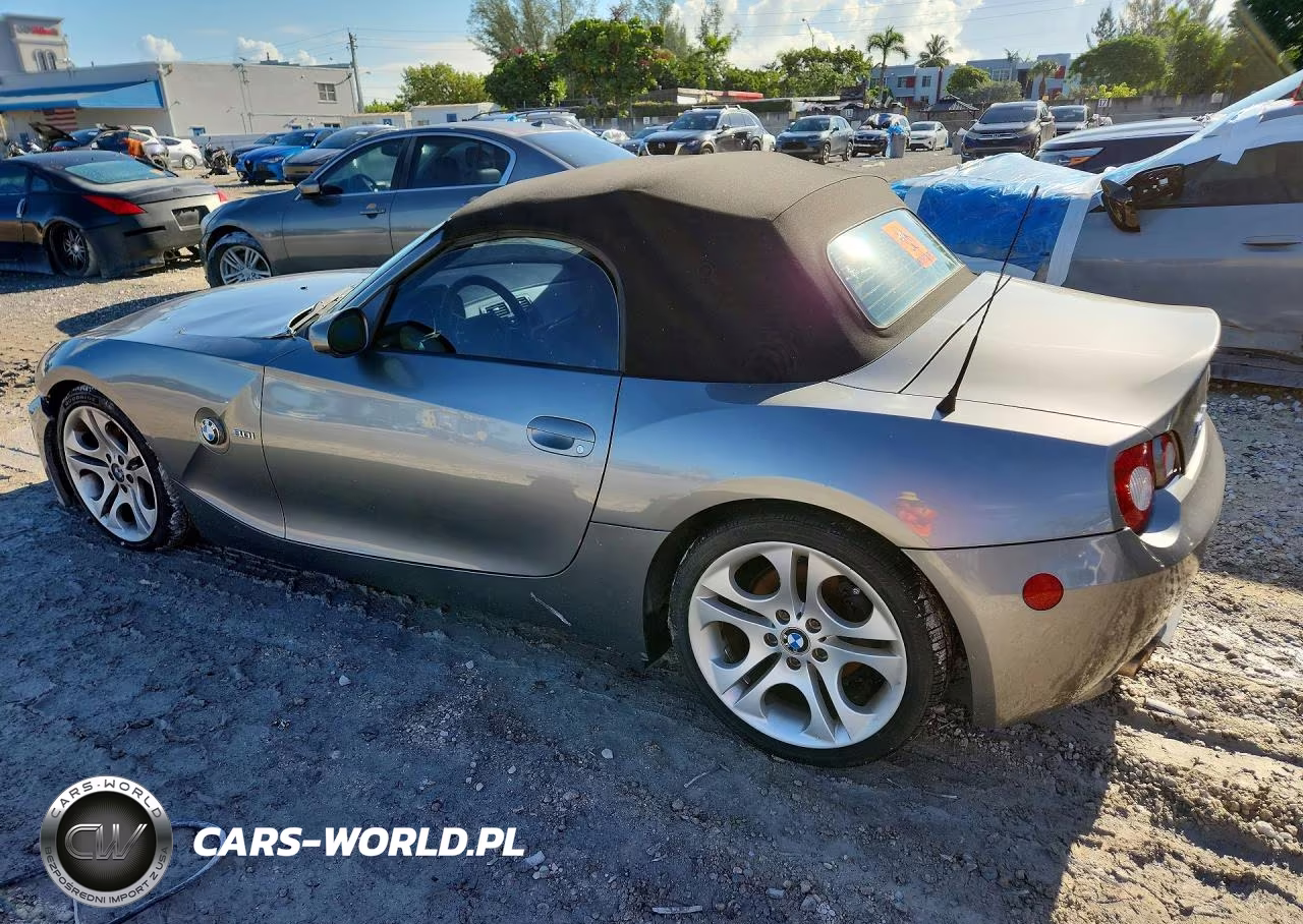 2005 BMW Z4 VIN:4USBT53545LT28140 - 2