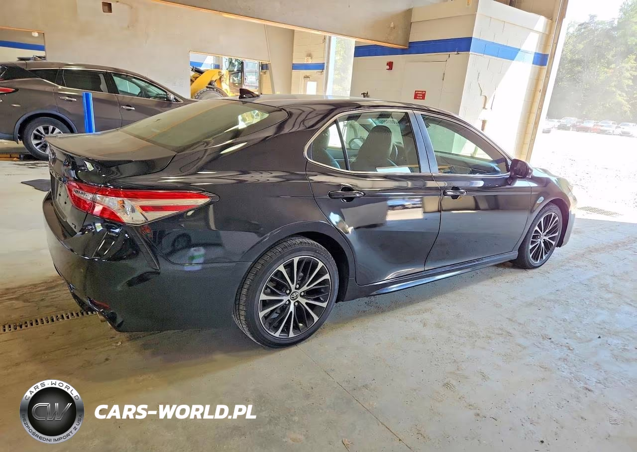 2020 Toyota Camry Se VIN:4T1G11AK1LU921914 - 3