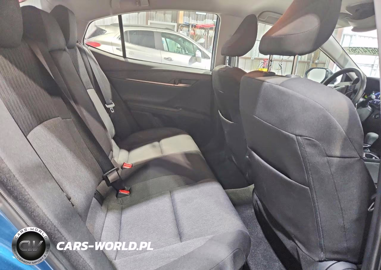 2026 Toyota Camry Le VIN:4T1DAACKXTU275501 - 10
