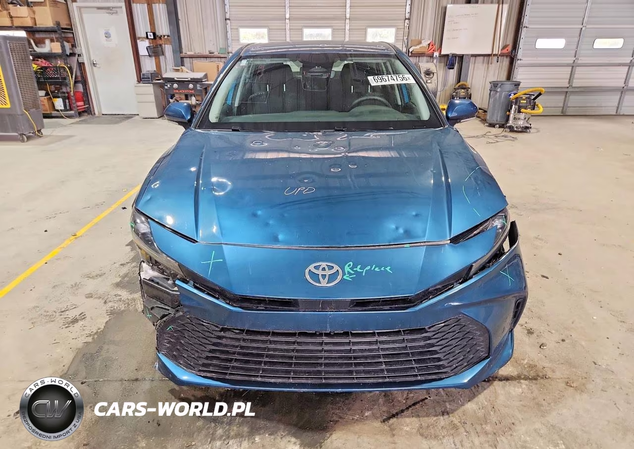 2026 Toyota Camry Le VIN:4T1DAACKXTU275501 - 5