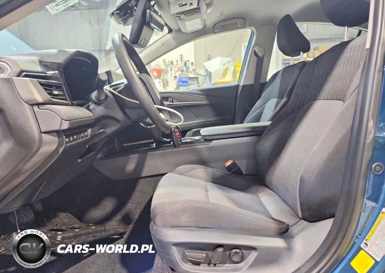 2026 Toyota Camry Le VIN:4T1DAACKXTU275501 - 7