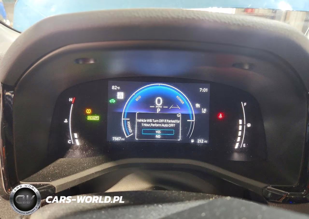 2026 Toyota Camry Le VIN:4T1DAACKXTU275501 - 9