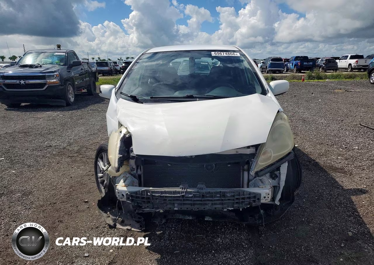 2009 Honda Fit Sport VIN:JHMGE88699S056834 - 5