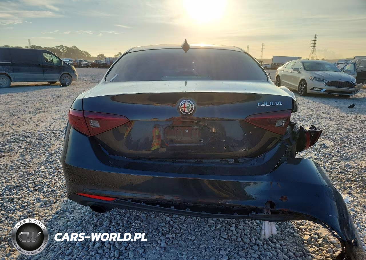 2022 Alfa Romeo Giulia VIN:ZARFAMAN7N7655480 - 6