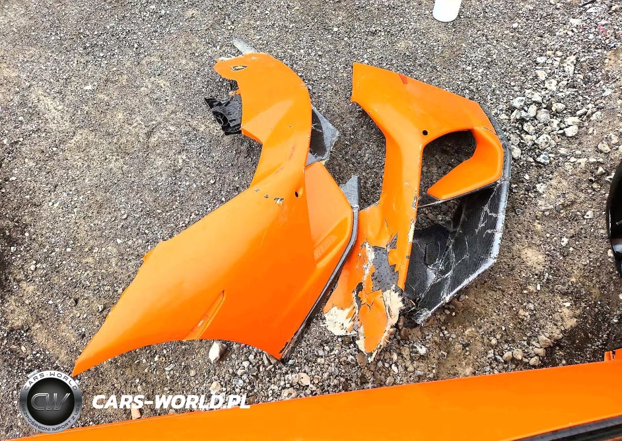2017 Lamborghini Huracan VIN:ZHWUR2ZF2HLA07627 - 12