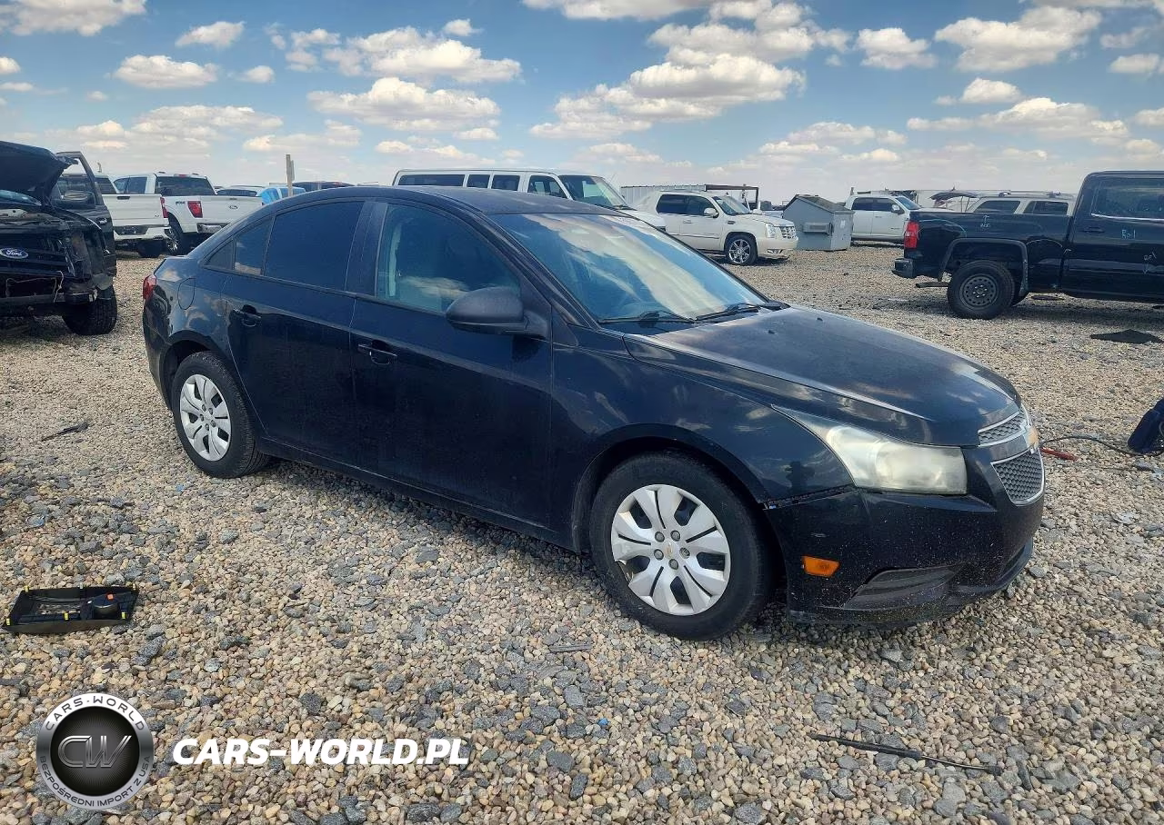 2013 Chevrolet Cruze Ls VIN:1G1PA5SH7D7257724 - 4