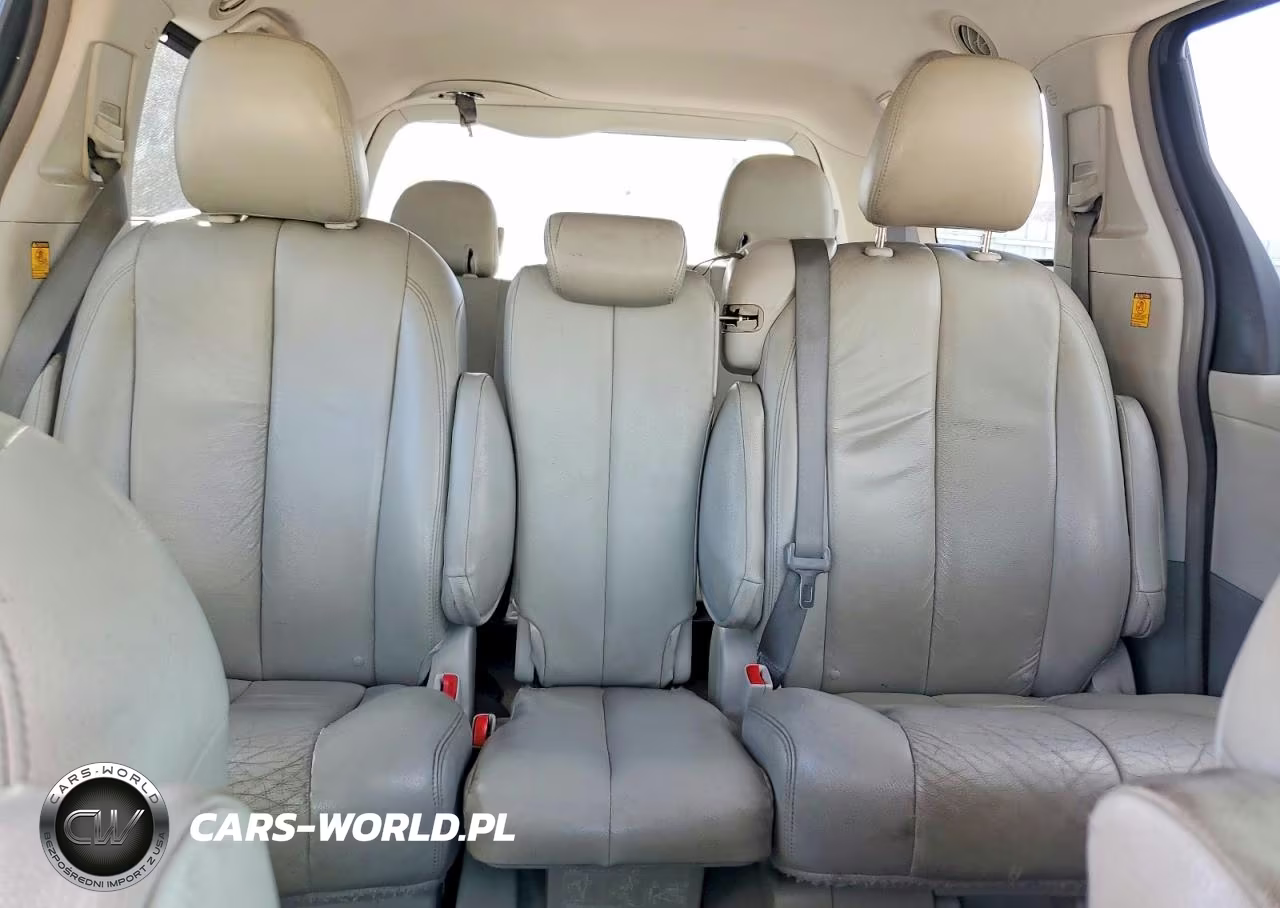 2013 Toyota Sienna Le VIN:5TDKK3DC8DS288989 - 10