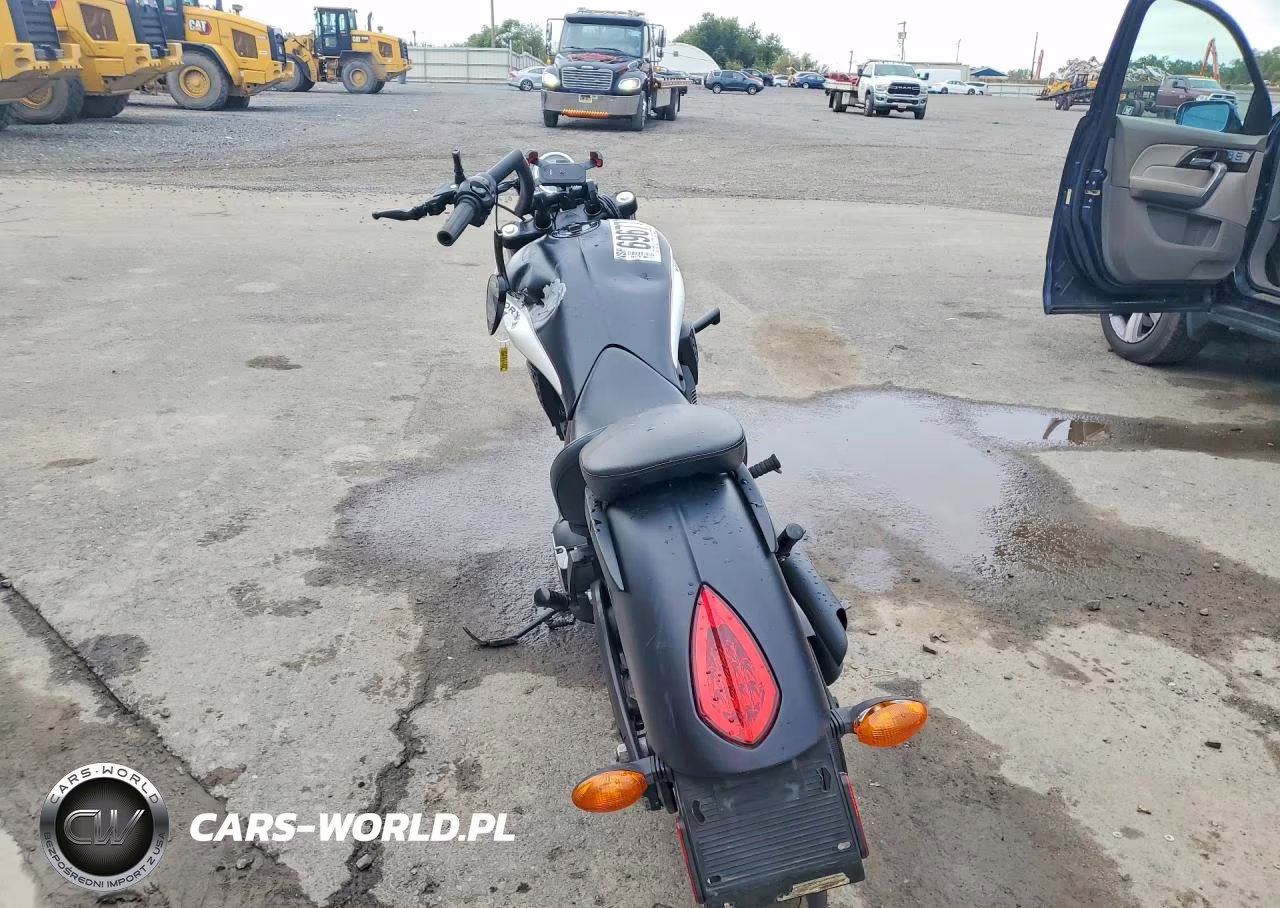2016 Victory Motorcycles High-Ball VIN:5VPWB36N0G3048312 - 4
