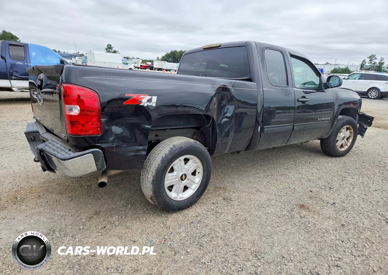 2011 Chevrolet Silverado K1500 Ltz VIN:1GCRKTE33BZ466204 - 3