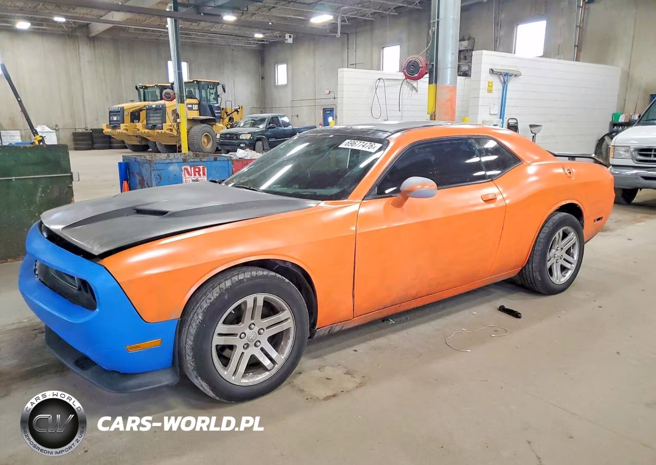 2015 Dodge Challenger Sxt – zdjęcie 1 z 12