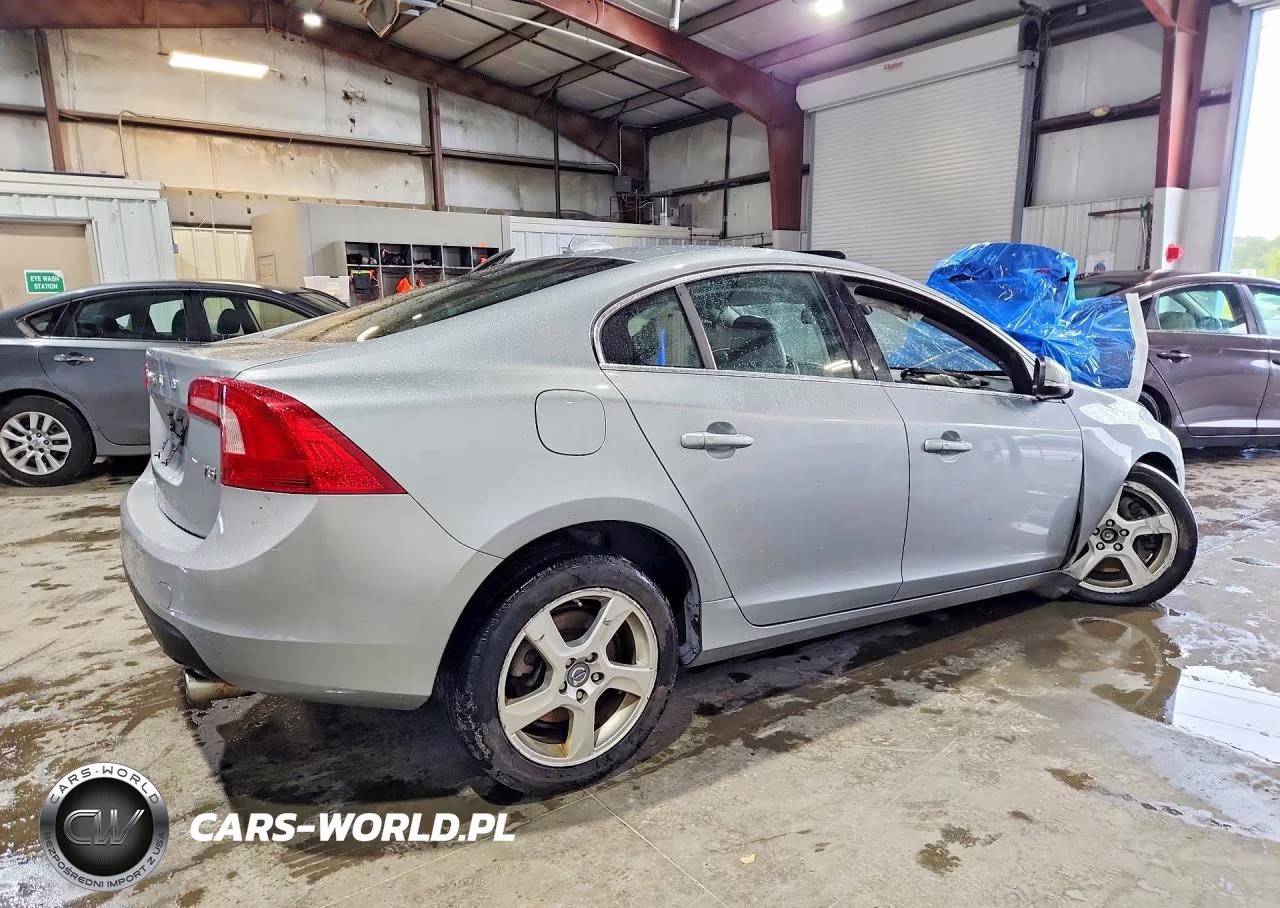 2013 Volvo S60 T5 VIN:YV1612FS3D2230535 - 3