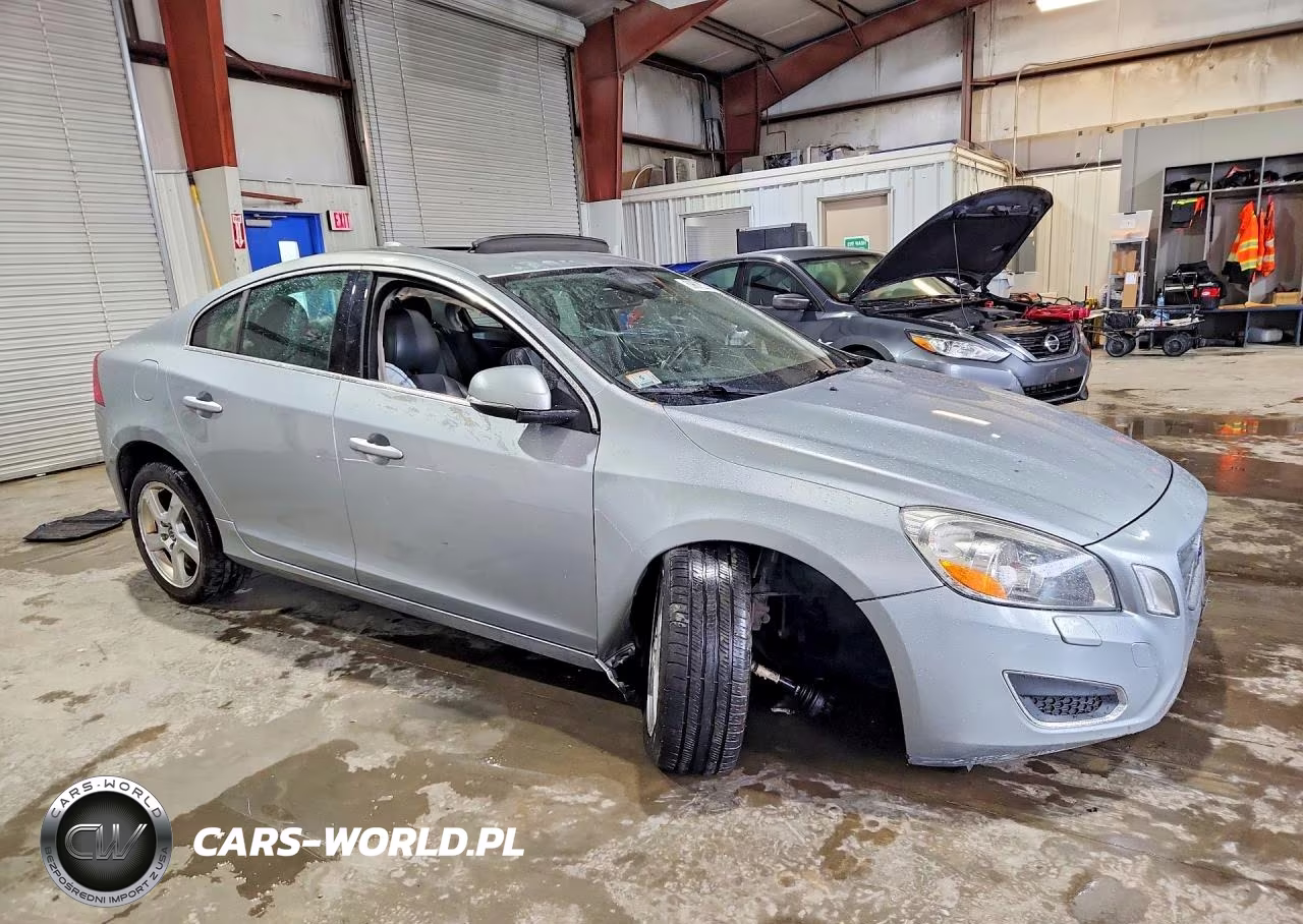 2013 Volvo S60 T5 VIN:YV1612FS3D2230535 - 4