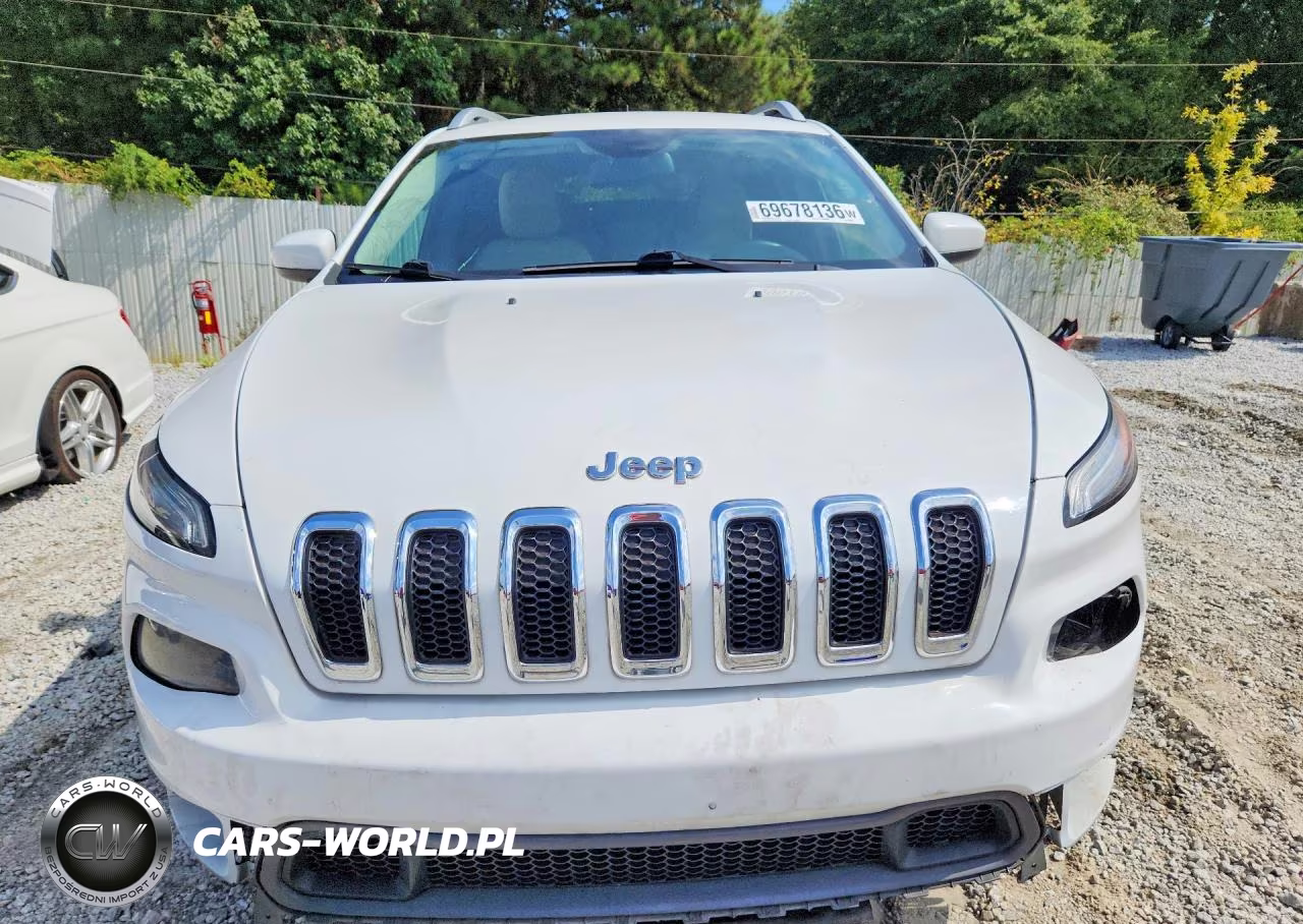 2015 Jeep Cherokee Latitude VIN:1C4PJLCS2FW690012 - 5