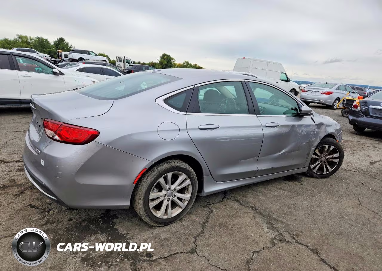 2015 Chrysler 200 Limited VIN:1C3CCCAB9FN758635 - 3