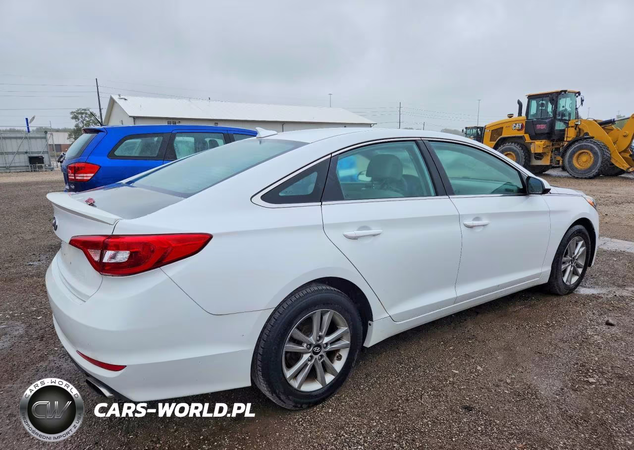 2015 Hyundai Sonata Se VIN:5NPE24AF2FH026573 - 3