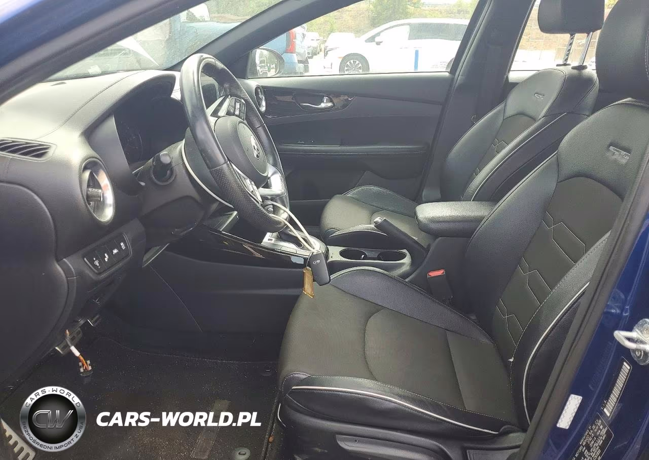 2020 Kia Forte Gt Line VIN:3KPF34AD4LE261833 - 7