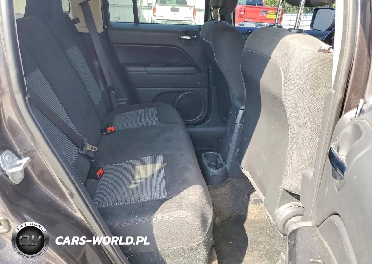 2017 Jeep Patriot Sport VIN:1C4NJPBBXHD132245 - 10