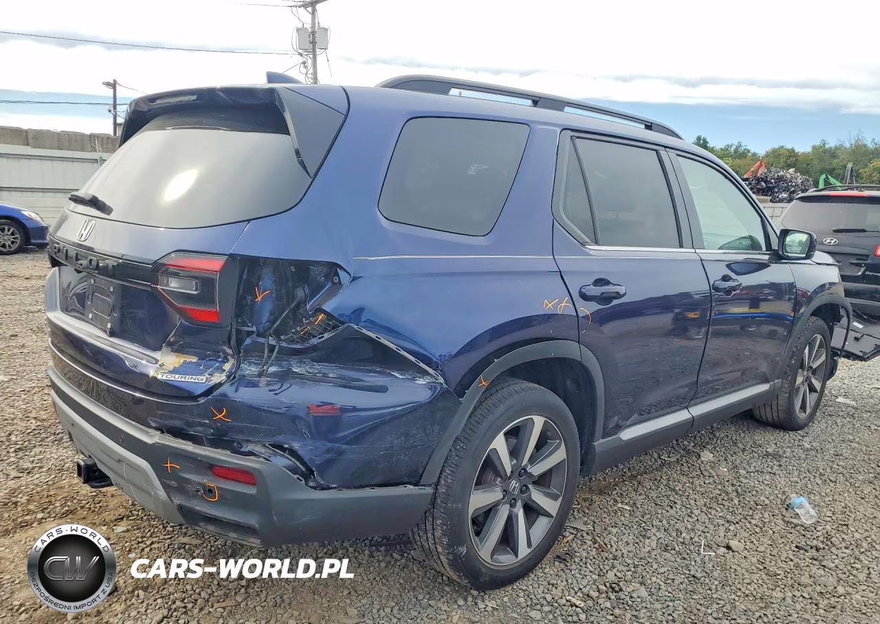 2024 Honda Pilot Touring VIN:5FNYG1H74RB037234 - 3