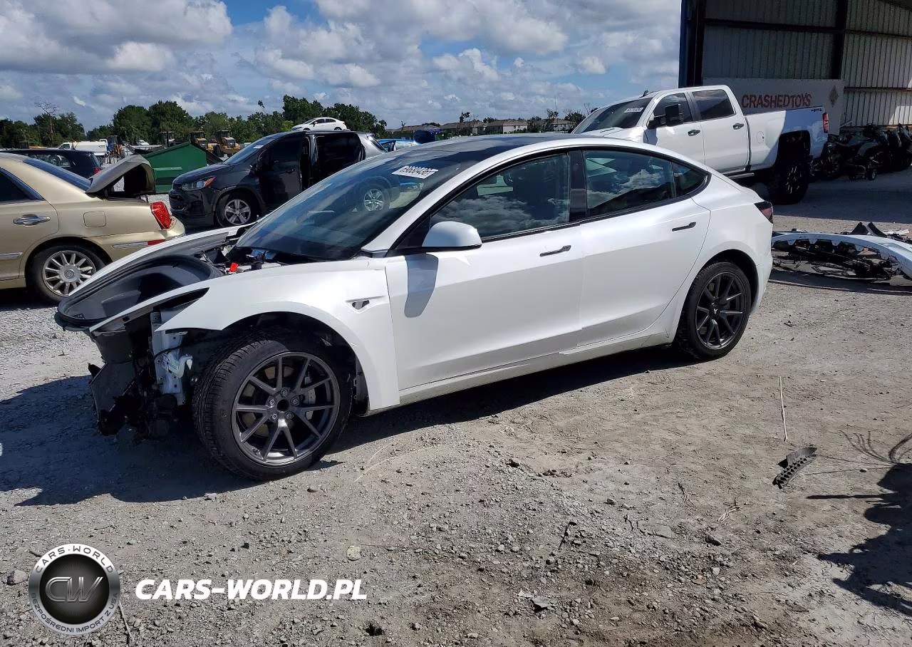 2023 Tesla Model 3 – zdjęcie 1 z 13
