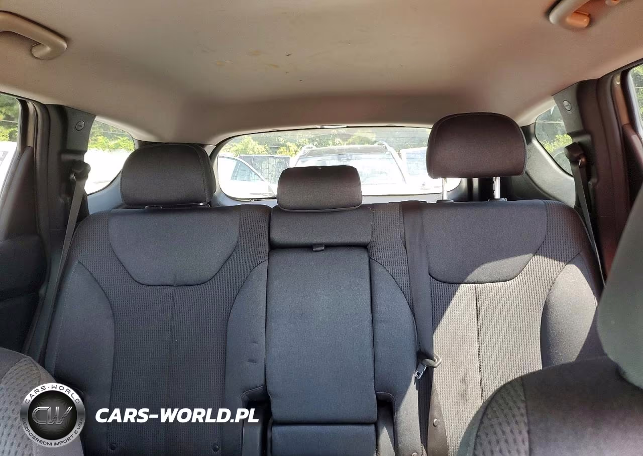 2019 Hyundai Santa Fe Se VIN:5NMS2CAD0KH119546 - 10