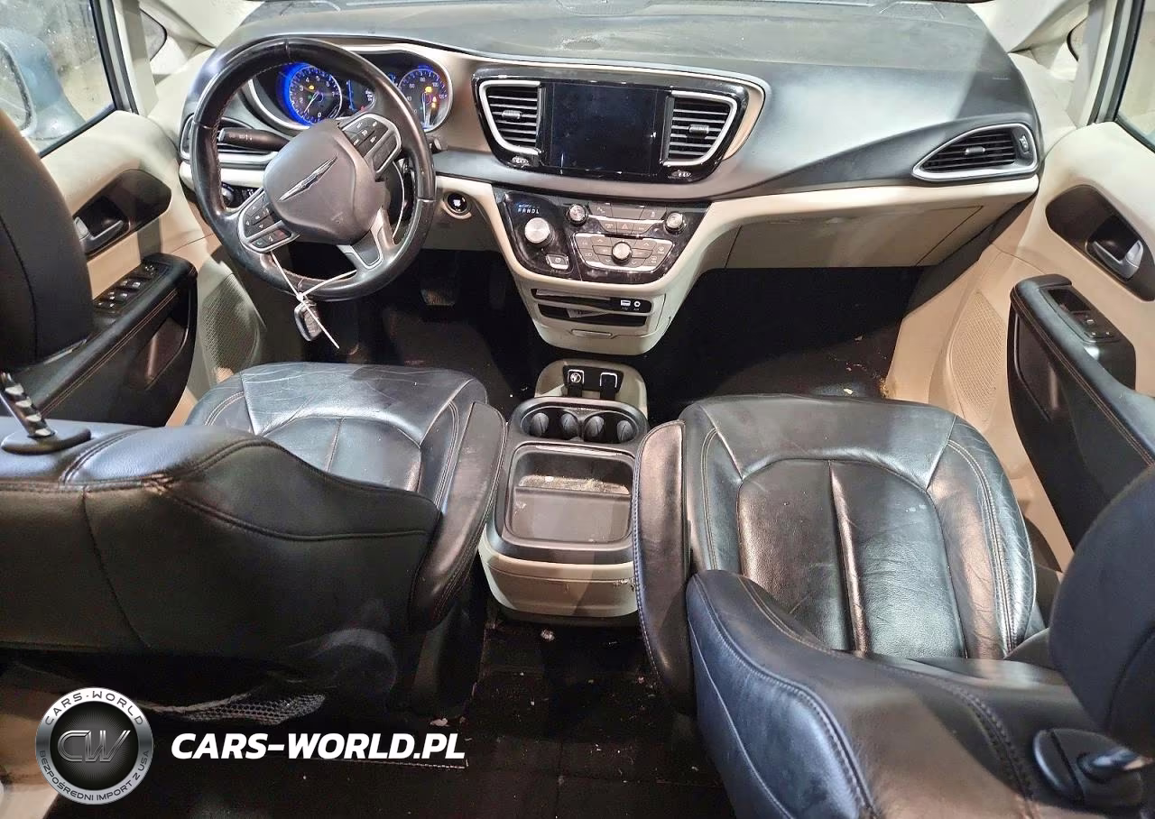 2017 Chrysler Pacifica Touring L VIN:2C4RC1BG1HR539131 - 8