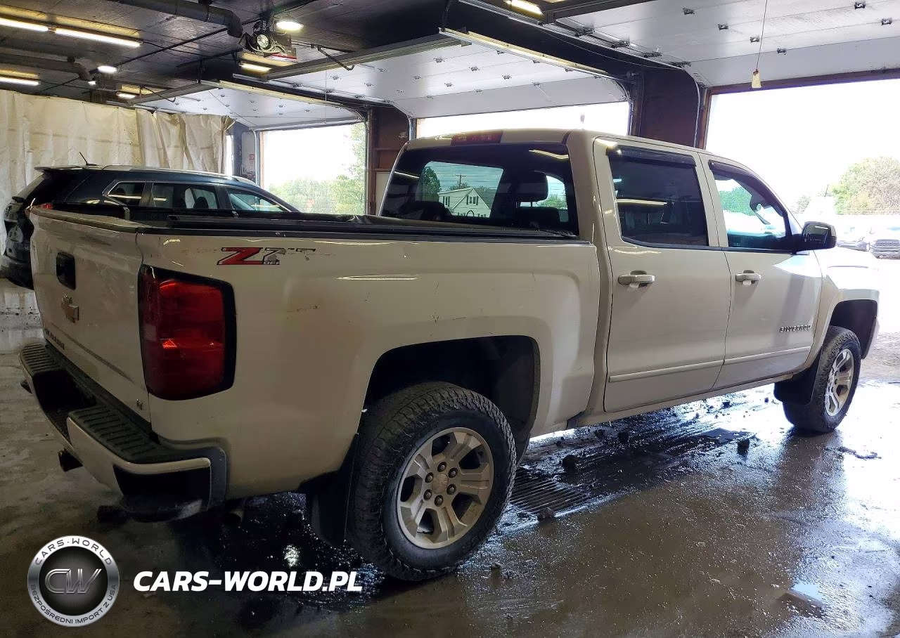 2018 Chevrolet Silverado K1500 Lt VIN:3GCUKREC8JG437129 - 3