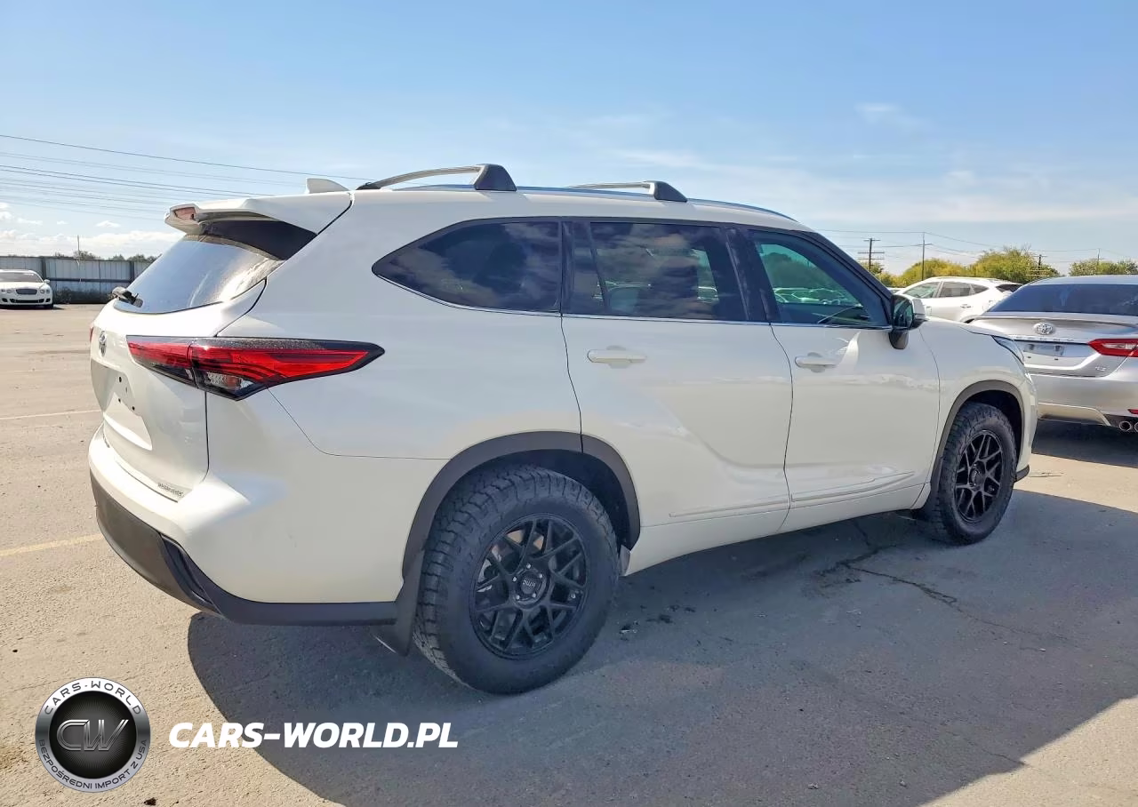 2020 Toyota Highlander Xle VIN:5TDHZRBH6LS505459 - 3