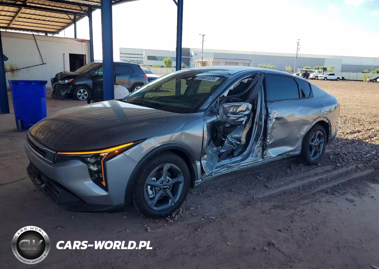 2026 Kia K4 Lxs