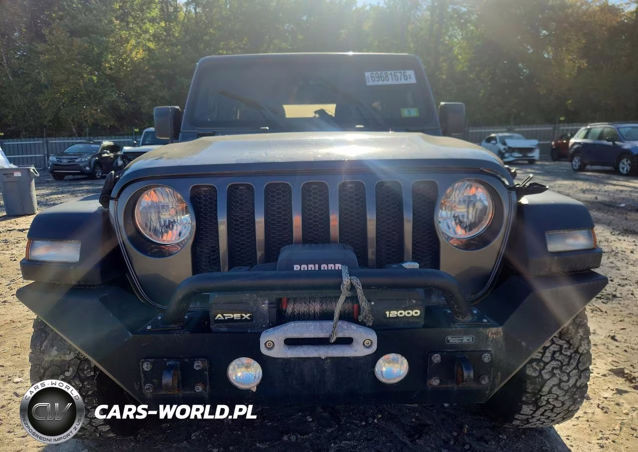 2018 Jeep Wrangler Unlimited Sport VIN:1C4HJXDN8JW250857 - 5