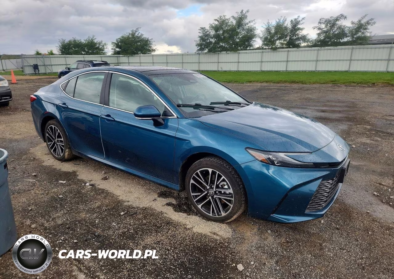2025 Toyota Camry Xle VIN:4T1DBADK4SU529844 - 4