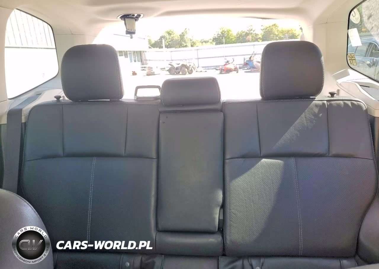 2018 Subaru Forester 2.5I Touring VIN:JF2SJAWC7JH490230 - 10