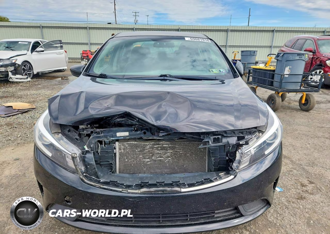 2017 Kia Forte Lx VIN:3KPFK4A72HE106721 - 5
