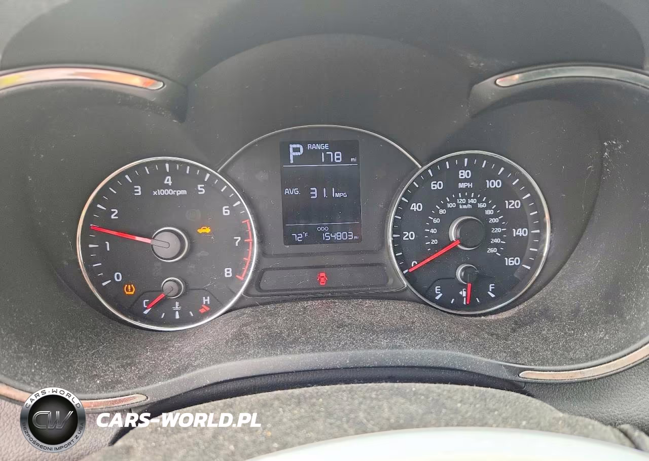 2017 Kia Forte Lx VIN:3KPFK4A72HE106721 - 9