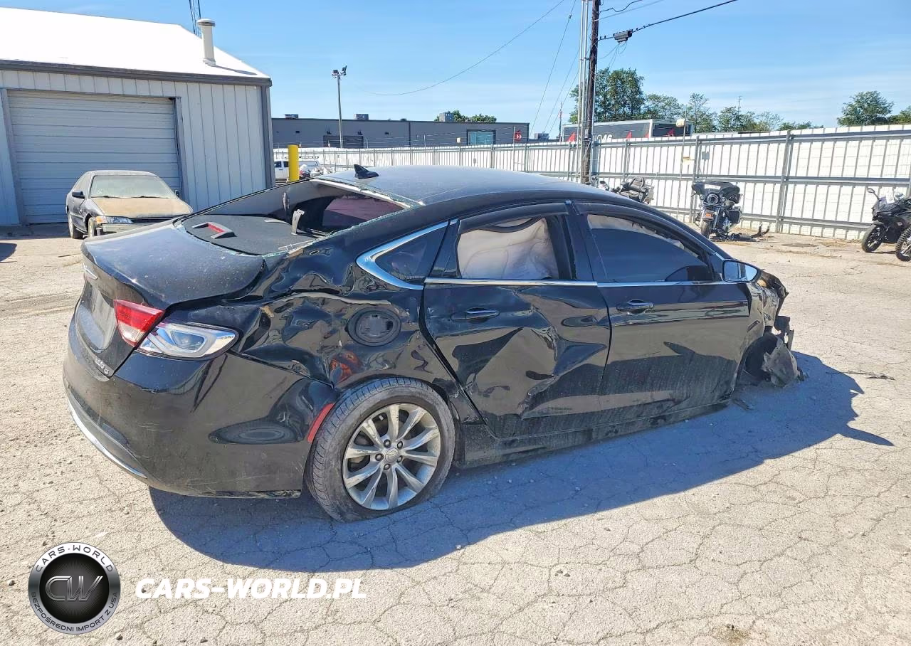 2015 Chrysler 200 C VIN:1C3CCCCB0FN717825 - 3