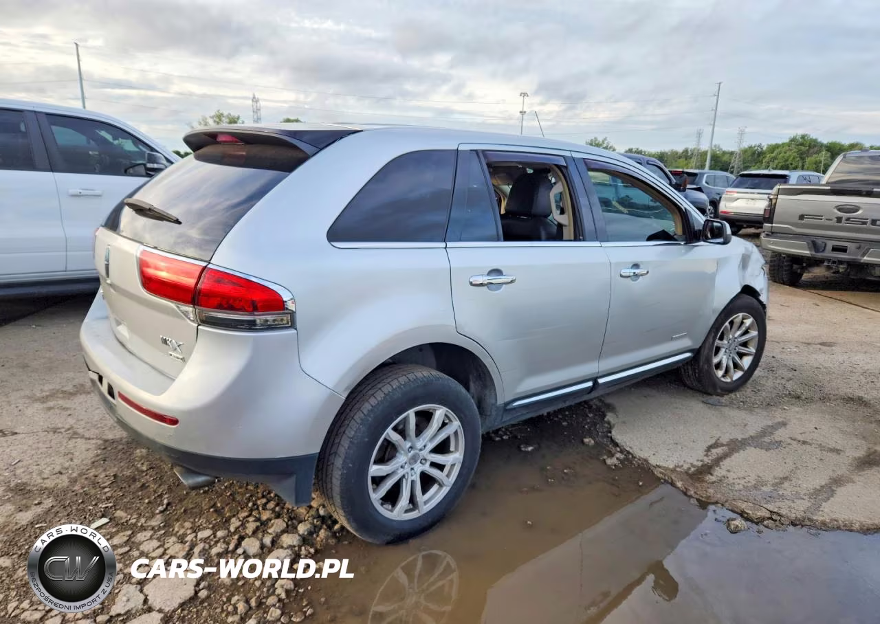 2015 Lincoln Mkx VIN:2LMDJ8JK3FBL25519 - 3