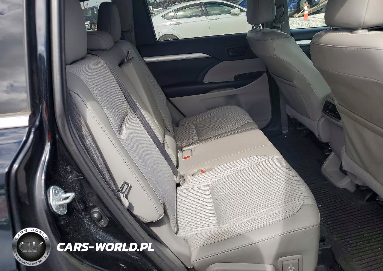2015 Toyota Highlander Le Plus VIN:5TDBKRFH6FS168543 - 11