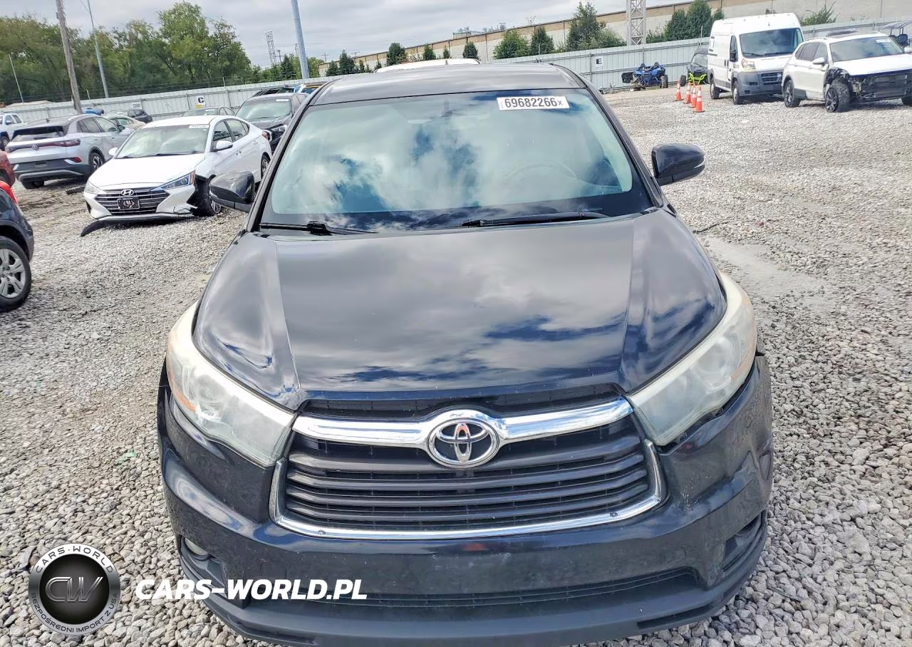 2015 Toyota Highlander Le Plus VIN:5TDBKRFH6FS168543 - 5