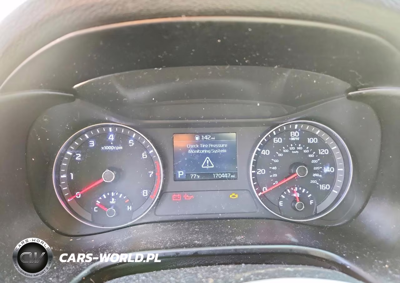 2019 Kia Forte Lxs VIN:3KPF24AD9KE102503 - 9