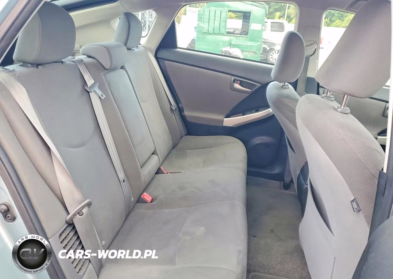 2012 Toyota Prius Plug-In Hybrid Base VIN:JTDKN3DP5C3026132 - 10